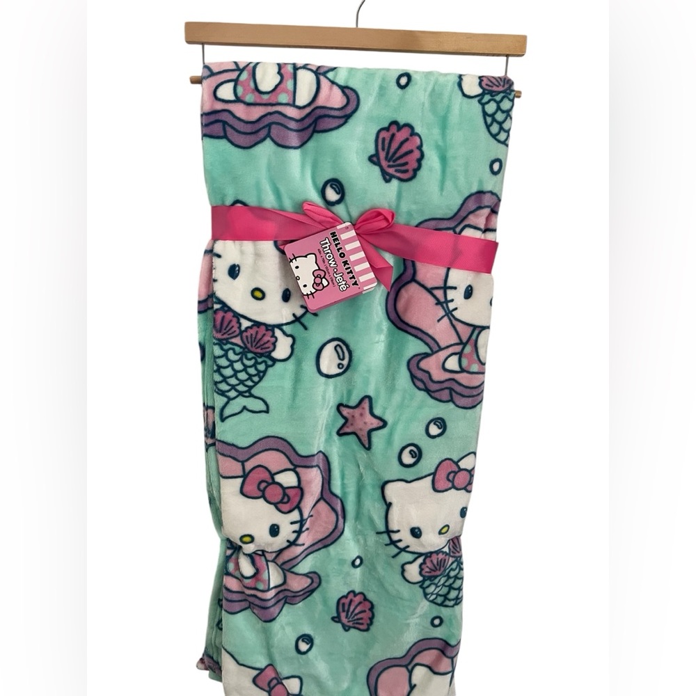 Hello Kitty plush soft throw over blanket, mermaid